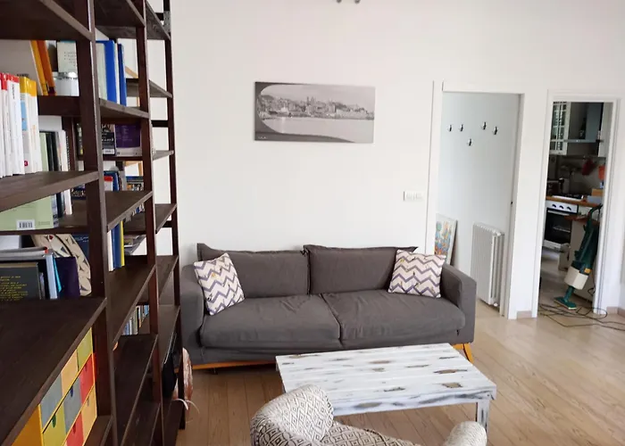 Cinque Lampadi Rooftop Appartement Genua