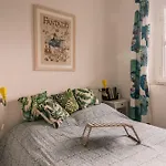 Cinque Lampadi Rooftop Apartment Genoa